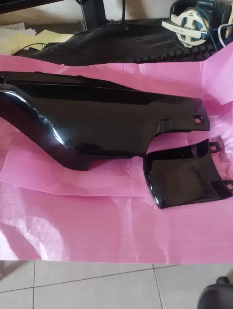 COVER AKI SUPRA X LAMA WARNA HITAM DAN COVER TAIL PET STOP LAMPU REM