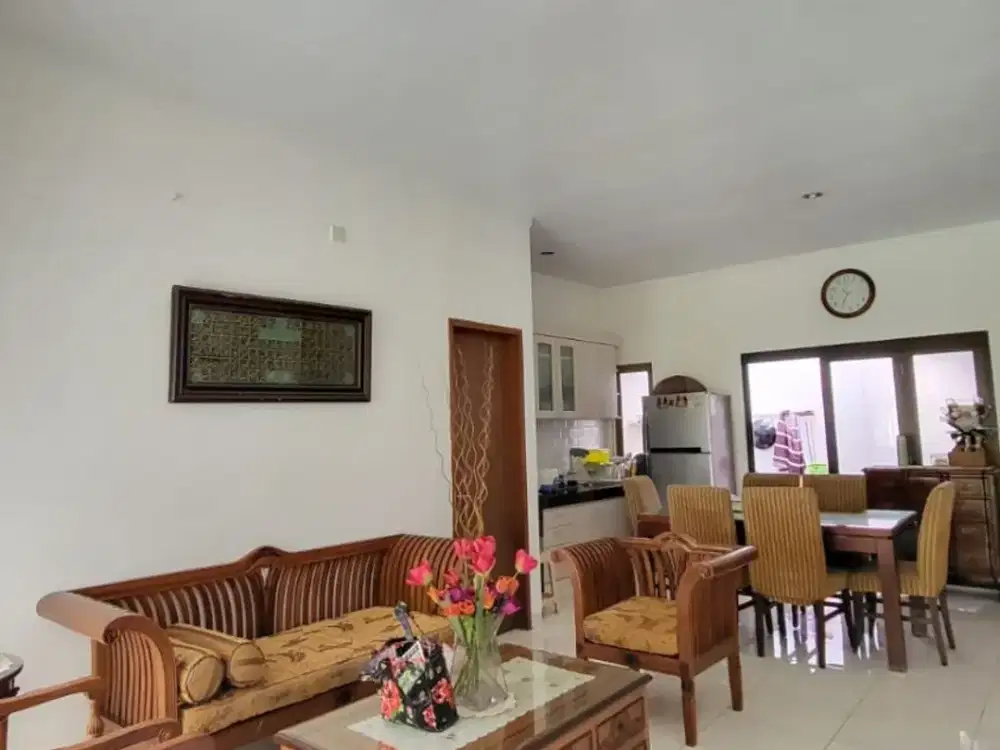 Dijual Rumah Rapih Dalam Cluster Lokasi Strategis Dekat Fresh Market di Sektor 9 Emerald Bintaro Sc-16116