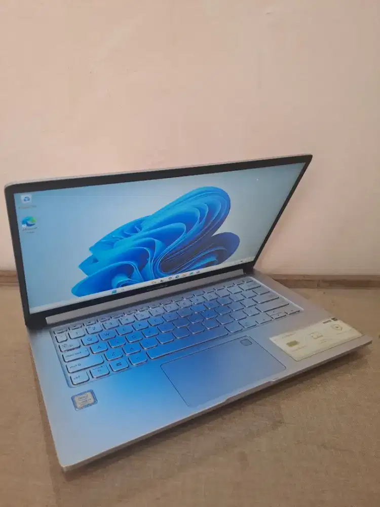Asus core i3 super slim tipis mewah ssd 512gb (baca deskripsi)