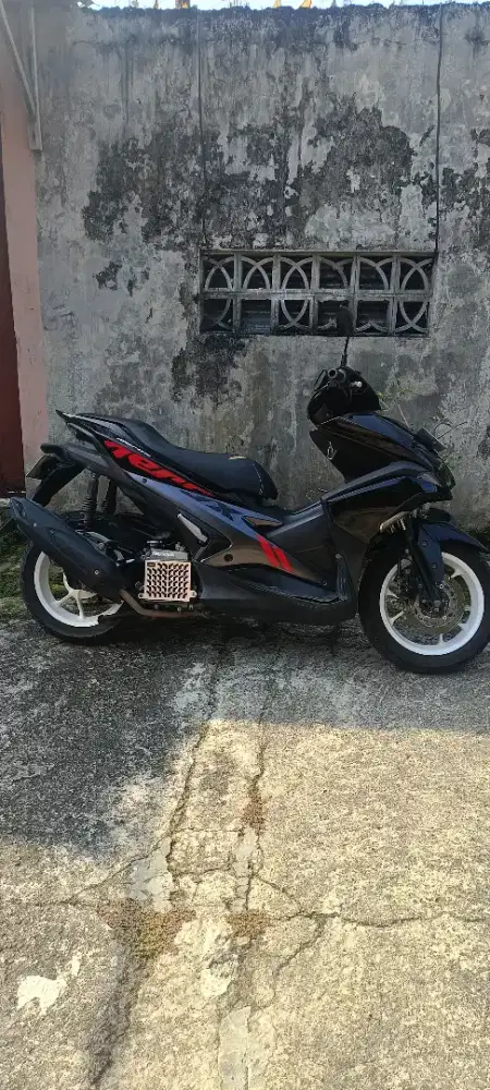 AEROX 2019 WARNA HITAM
