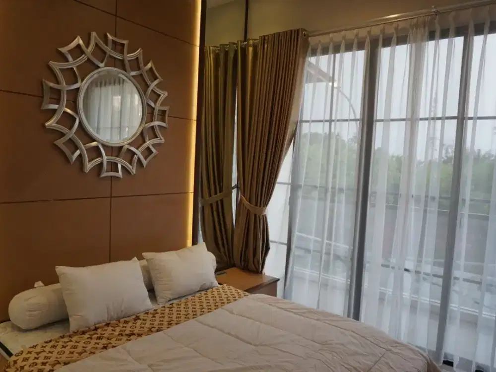P Fl Disewakan Rumah 4X12 East Asia Furnished di Green Lake City Min. 2 Thn