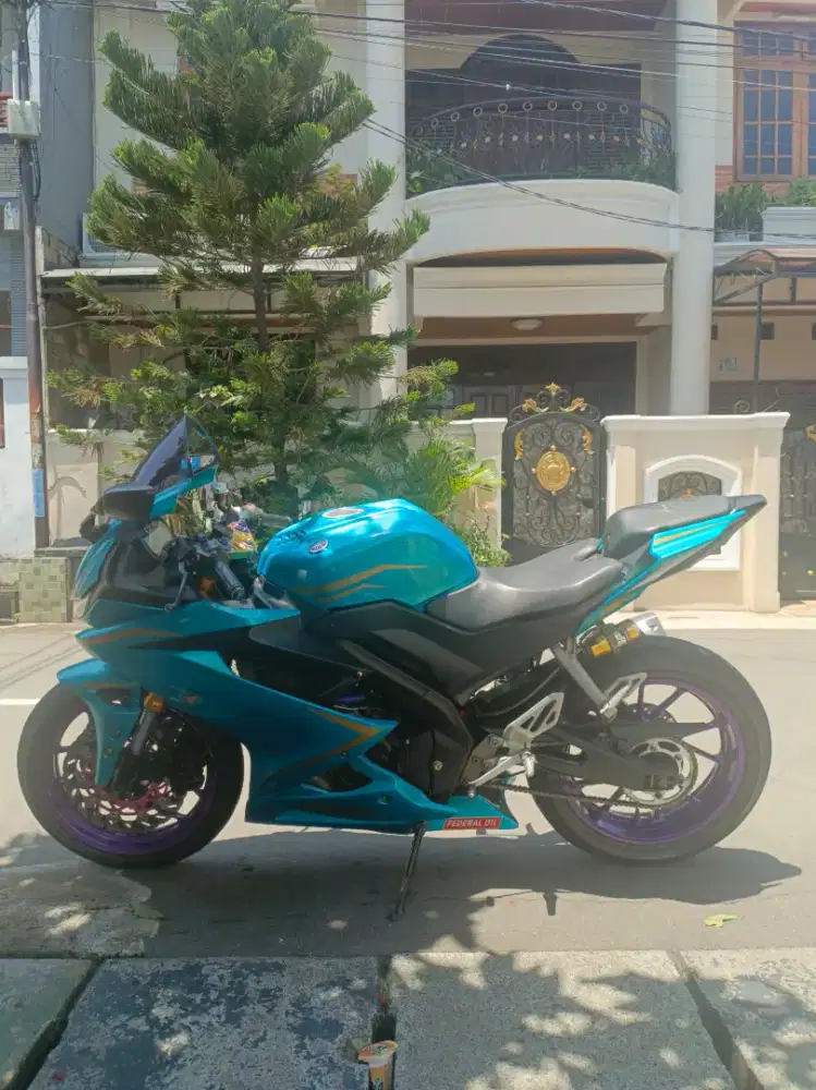 Maaf melenceng
Yamaha R15 V3 VV3 2018 150cc surat surat komplit