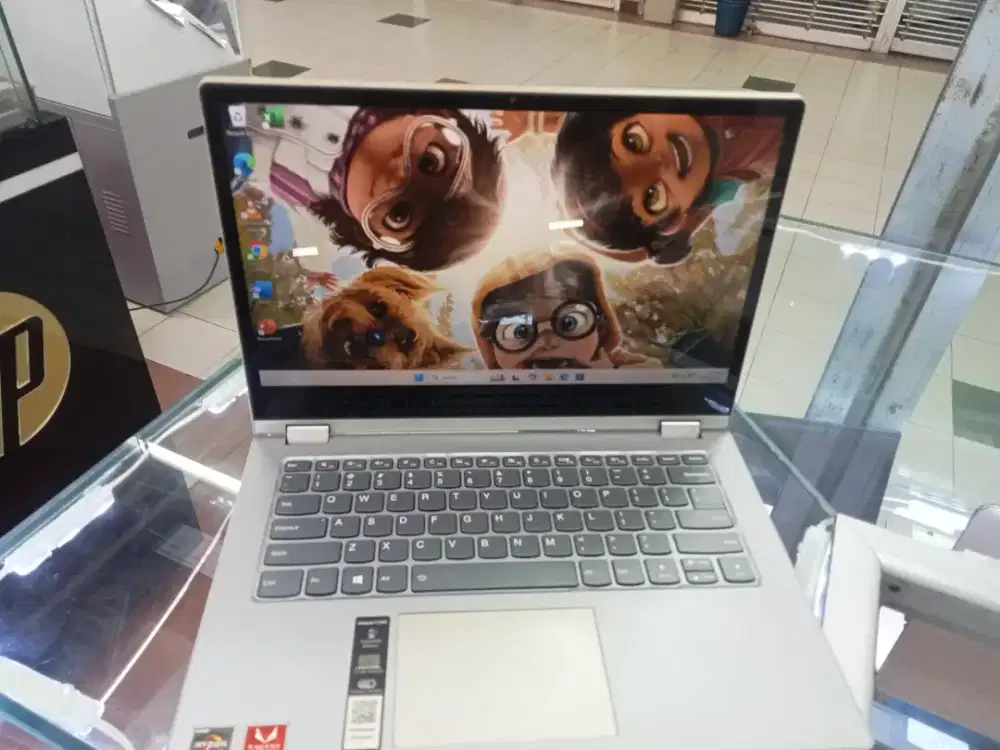 LENOVO ideapad  Flip
RYZEN 5 3500U