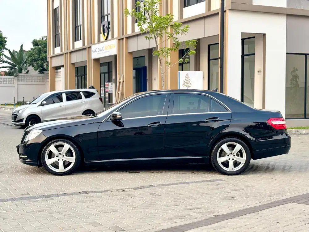Mercedes-Benz E250 2012 Bensin