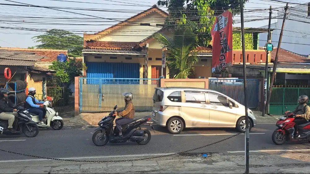 DIJUAL RUMAH TINGGAL+WARUNG PINGGIR JALAN RAYA