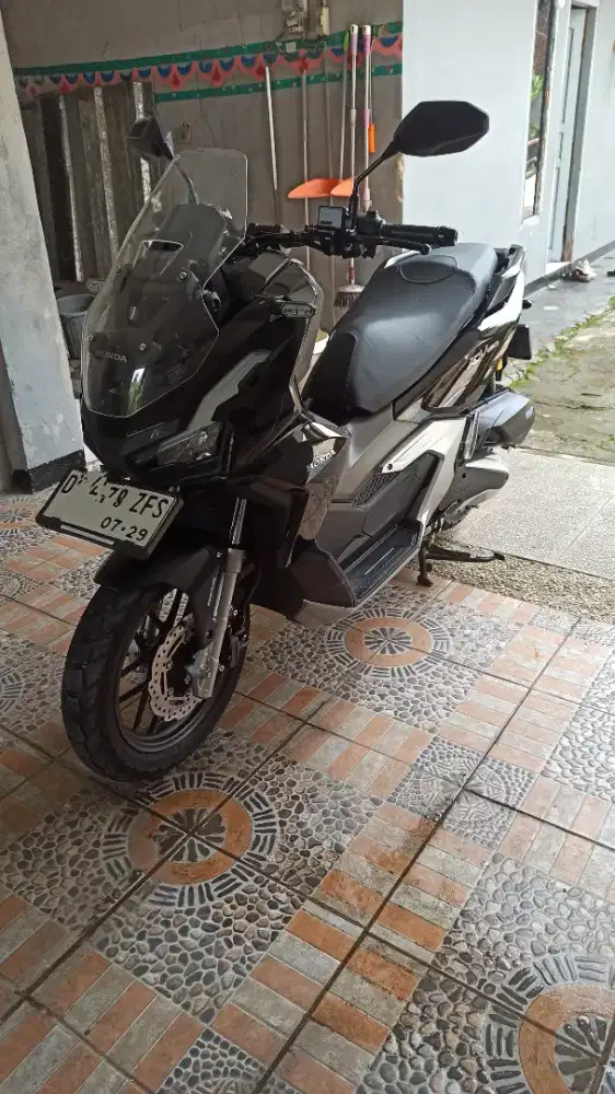 ADV CBS 2024 km low 5 ribu mulus tinggal pakai