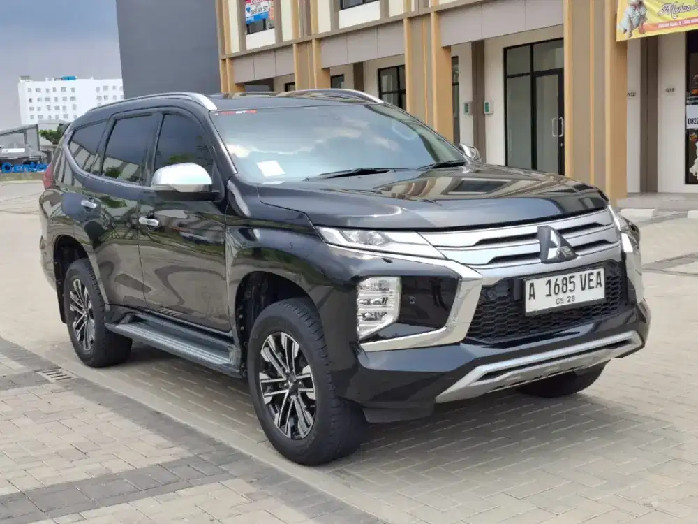 LOW KM_Mitsubishi Pajero Sport Dakar 4X2 AT/METIC/DIESEL/SOLAR 2023