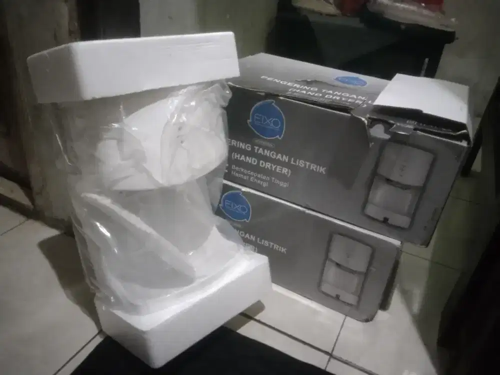 EIXO Pengering Tangan Listrik (Hand Dryer)