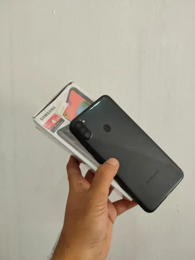 Samsung a11 3/32 lengkap mulus
