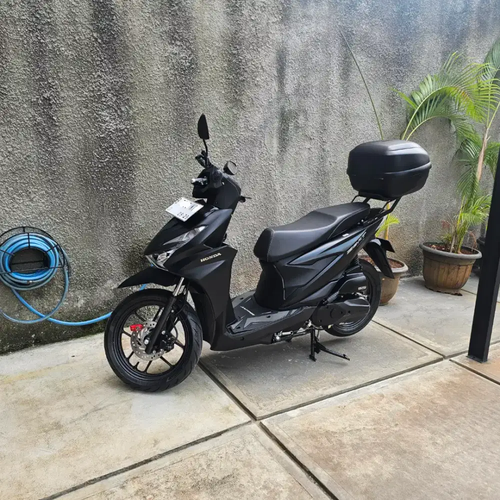 Honda Beat 2024 Deluxe Keyless kayak baru