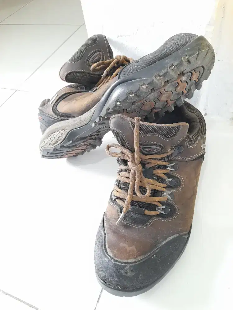 Sepatu pribadi pakaian