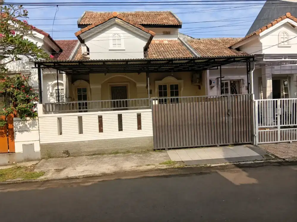 Dijual Rumah Cantik SHM 2 Lantai di Perumahan Nusa Loka, BSD City, Tangerang