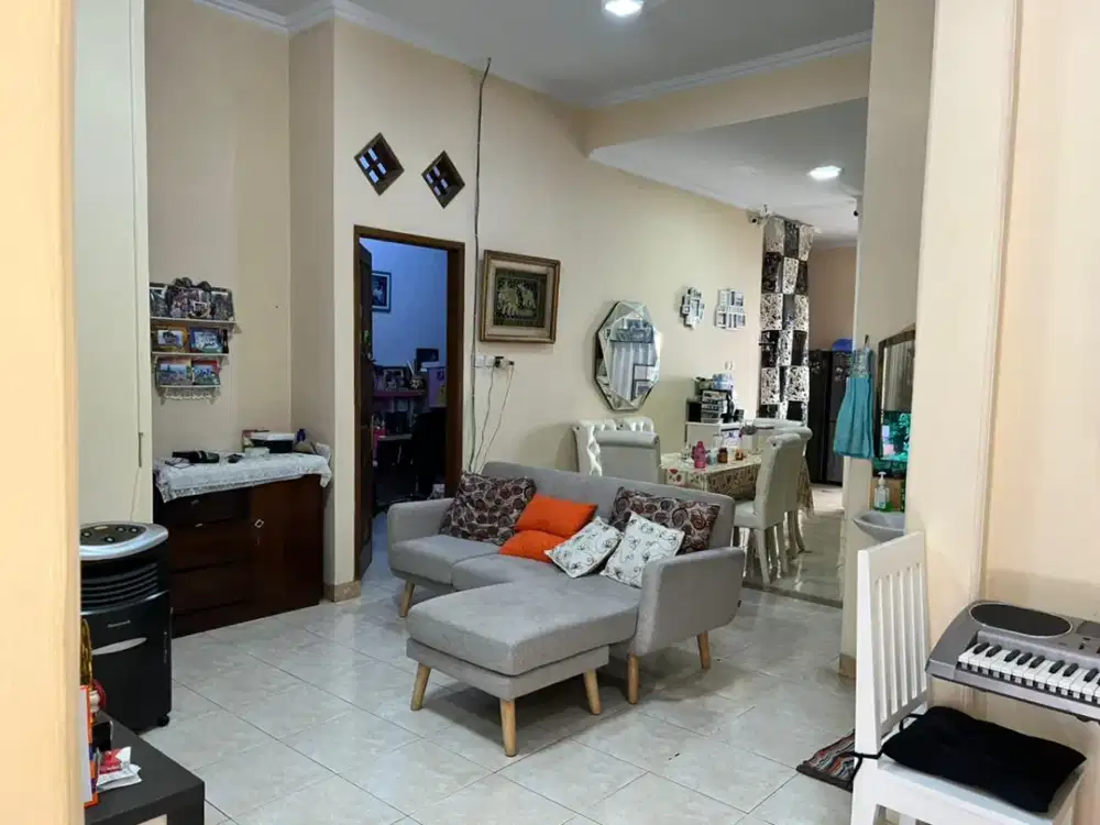 Dijual Rumah Pejaten Timur Jakarta Selatan
