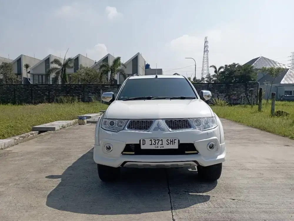 mitsubishi pajero sport 4x2 dakar ultimate 2.4 matic 2013