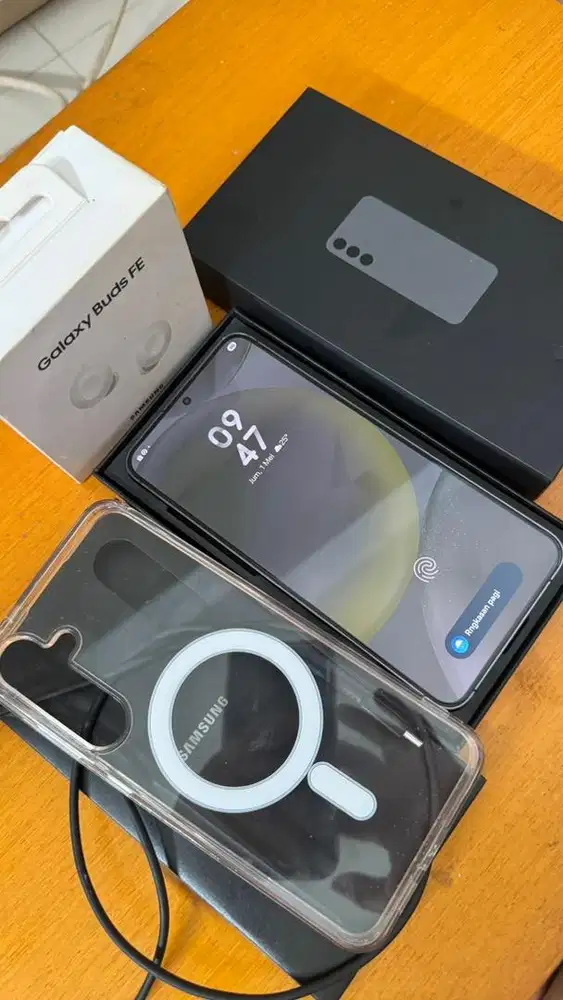 Samsung S24+ Second