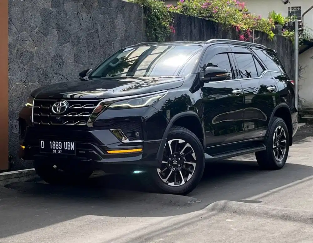 FORTUNER GR SPORT VRZ 2.8 AT 2022 LowKM 53rb RECORD TOYOTA BANDUNG