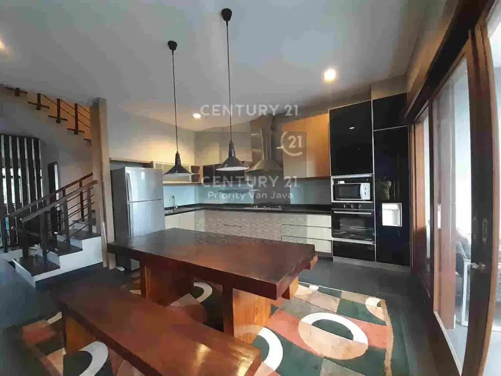 Rumah Setra Duta Kumala Full Funished Bandung