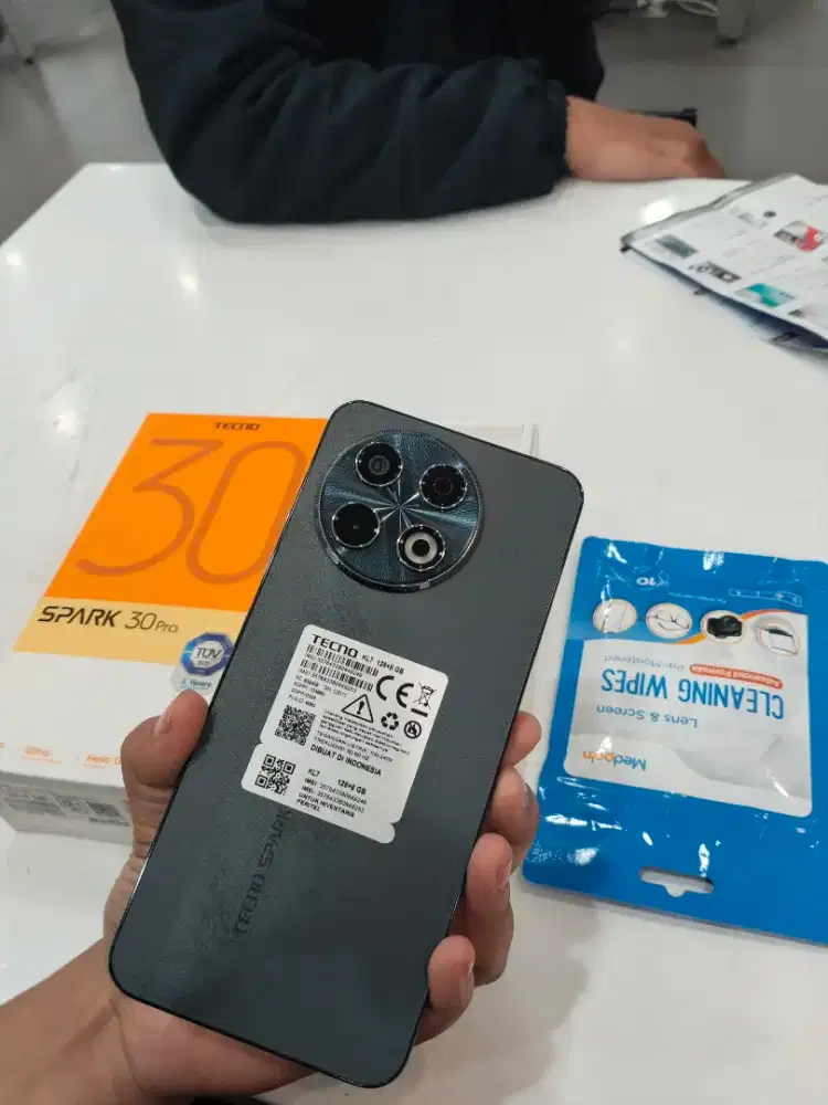 TECNO SPARK 30 PRO, STOK TERBATAS