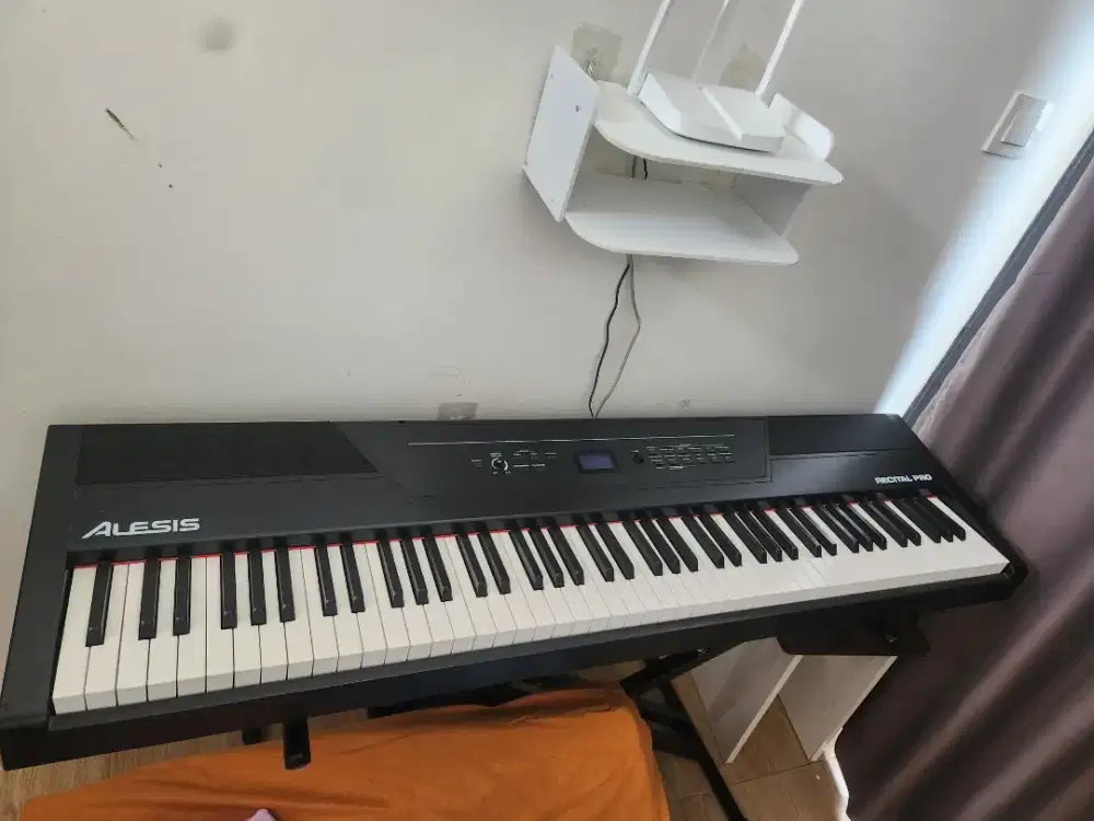 Alesis recital pro 88 key digital piano with hammer action keys