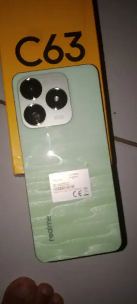 Realme c63 ram 8+16/128