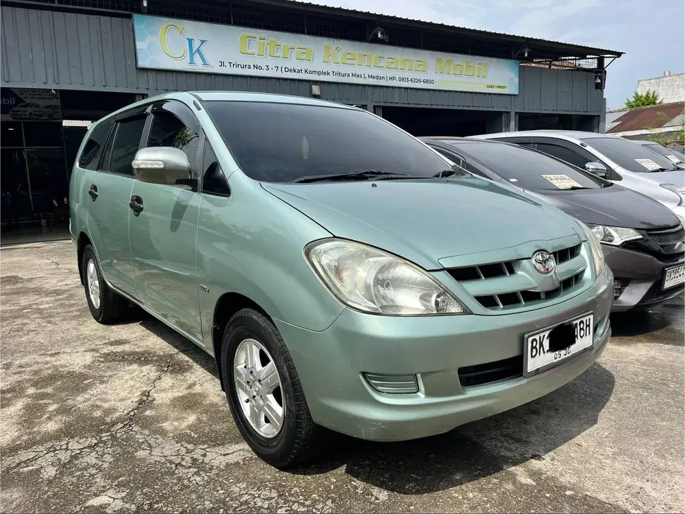 Toyota Innova E 2.0 Manual 2005