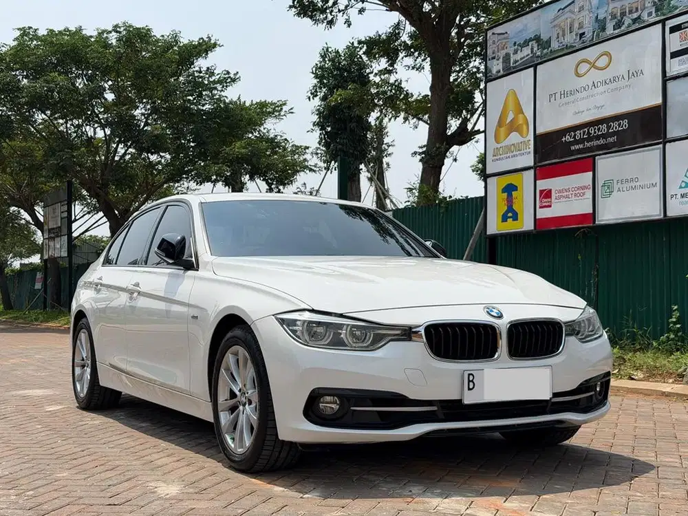 (CASH) BMW 320i 2017 LCI F30 White Facelift