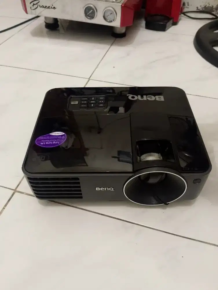 Infokus second kondisi mulus