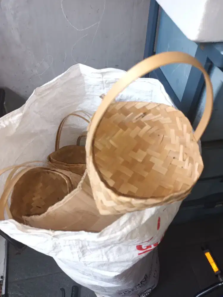 Keranjang bambu