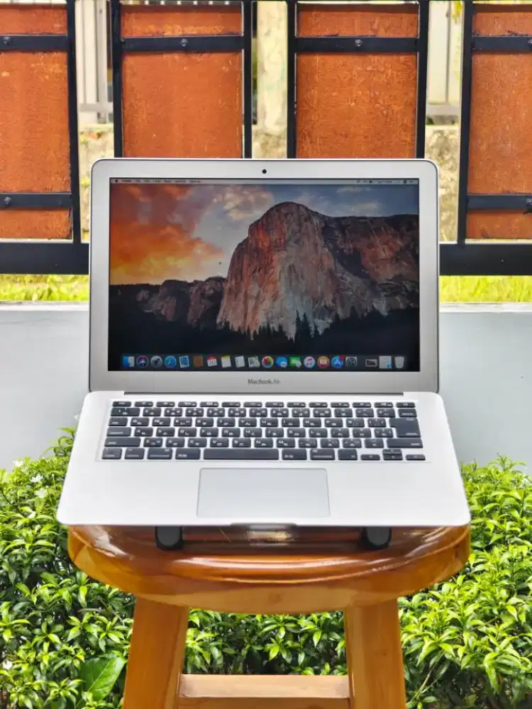 LAPTOP MacBook AIR 2013