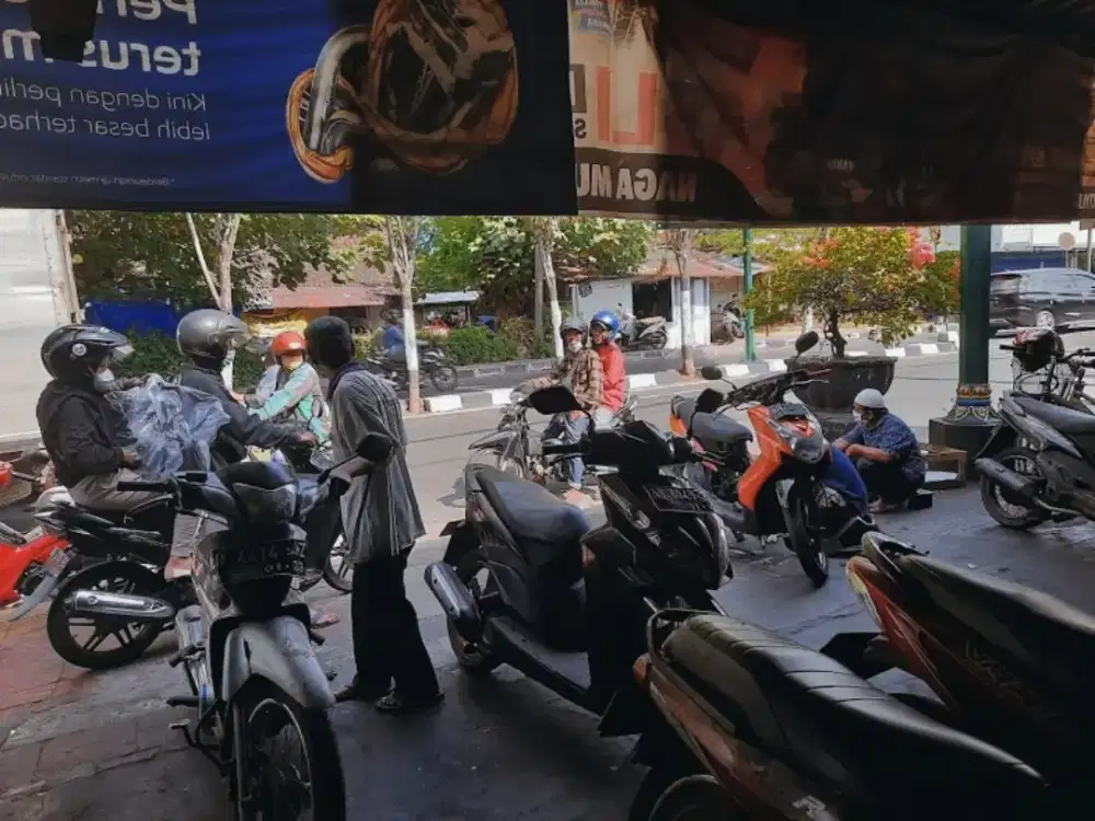 Dibutuhkan Mekanik Sepeda Motor, Lowongan Kerja Mekanik