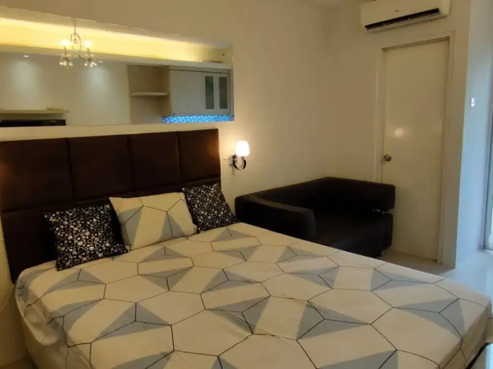 Sewa Studio Full Furnished di Apartmen Kalibata City Green Palace, Lantai Sedang