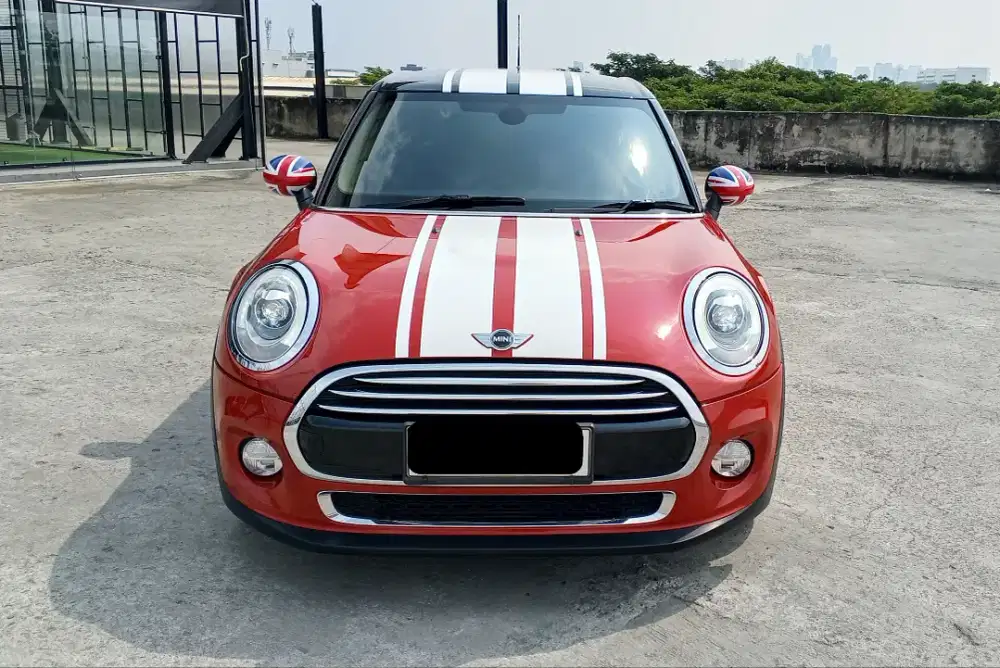 Minni Cooper 1.5 Iconic & Stylish