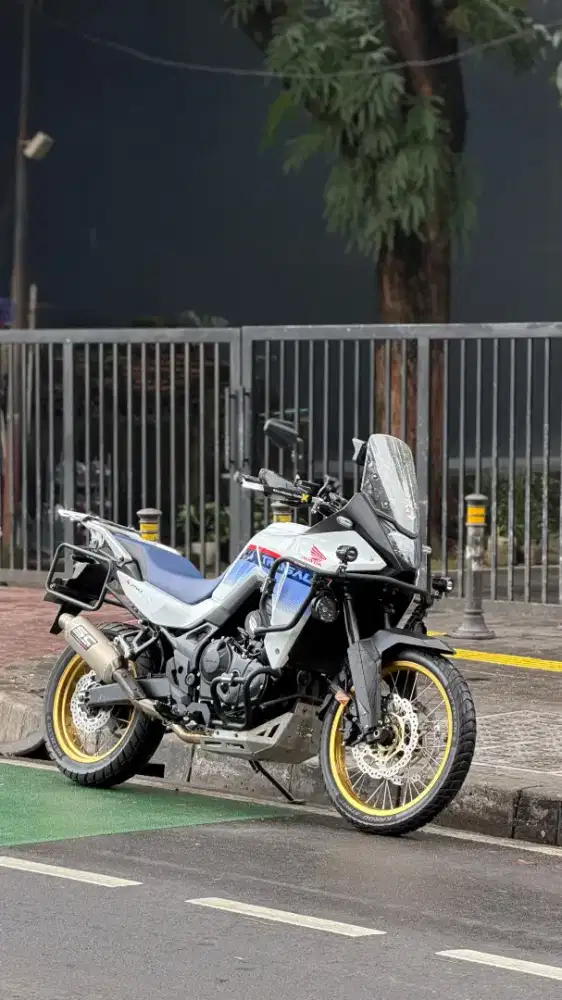 Honda Transalp 750