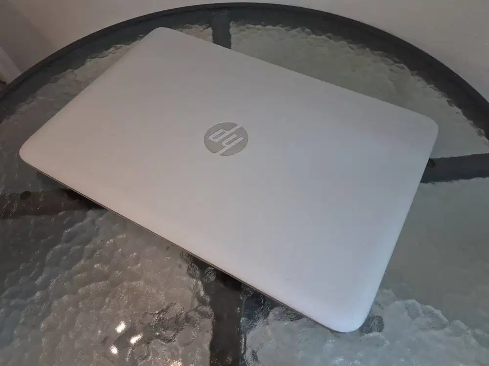 Laptop HP 14 i7 RAM 8GB SSD 128GB VGA Baterai BARU KEY NYALA BerGARANS