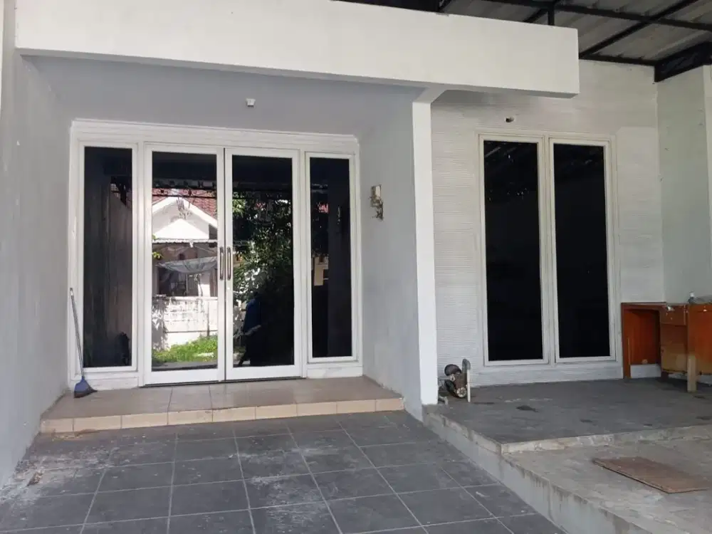 Rumah Semi Furnish Siap Huni Bagus di Metland