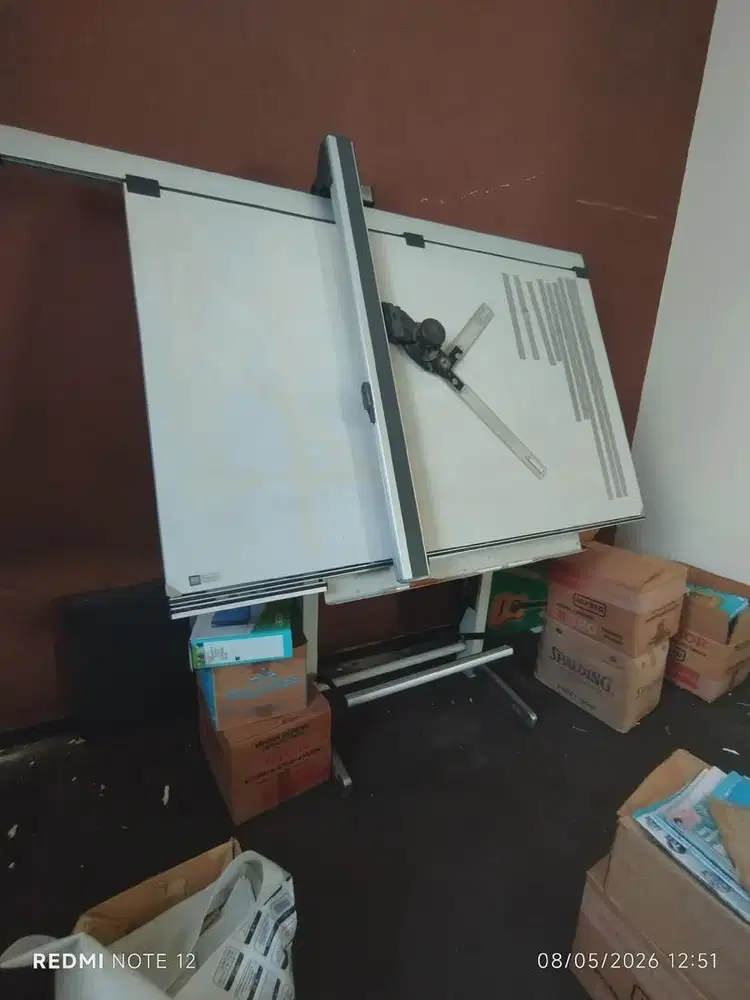MEJA KERJA ARSITEK