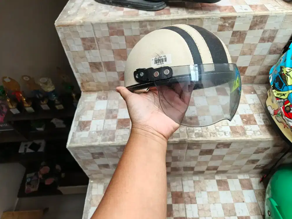 Helm untuk Anak anak