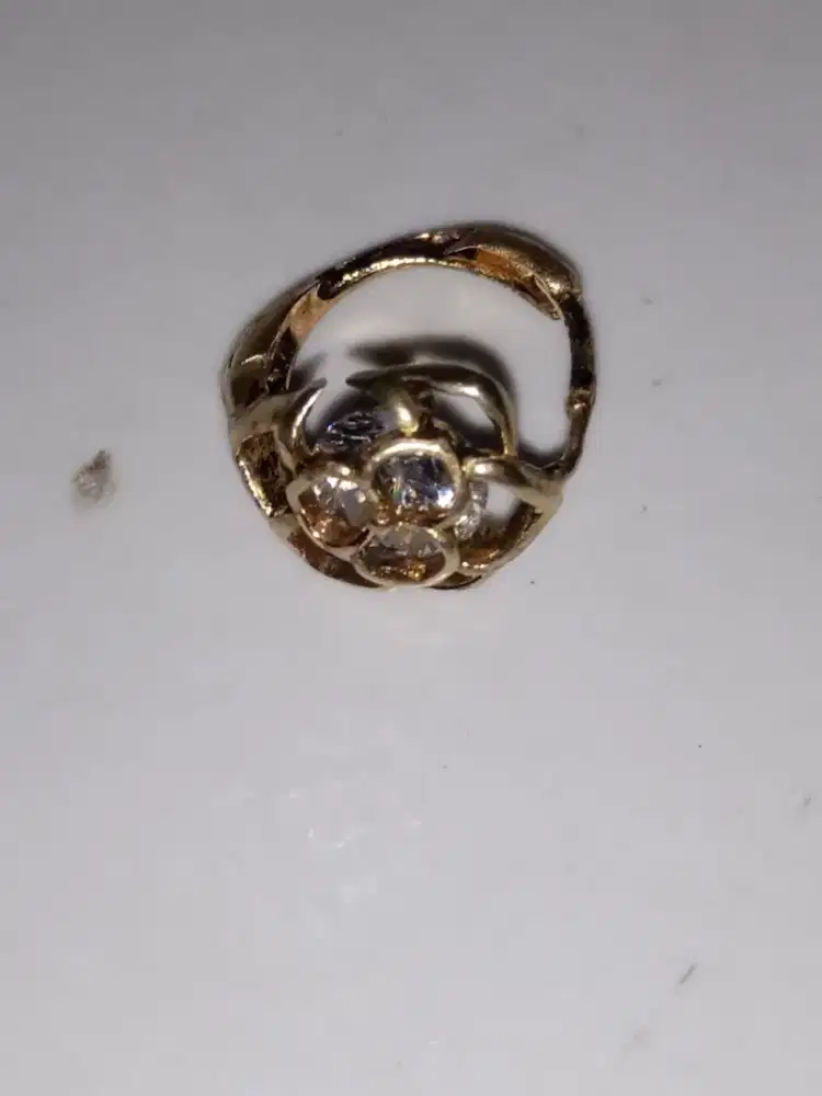 Anting emas cuma 1