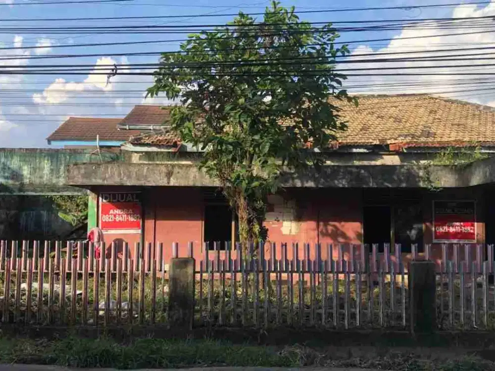 Dijual rumah dengan tanah luas di jl Swadaya dekat Palembang Regency