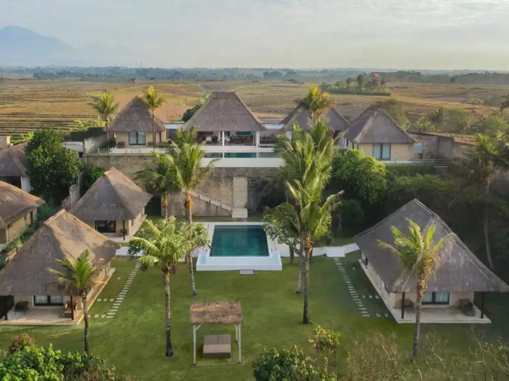 Freehold - A Rare Absolute Beachfront Luxury Estate on Bali's West Coast, Tabanan, Bali