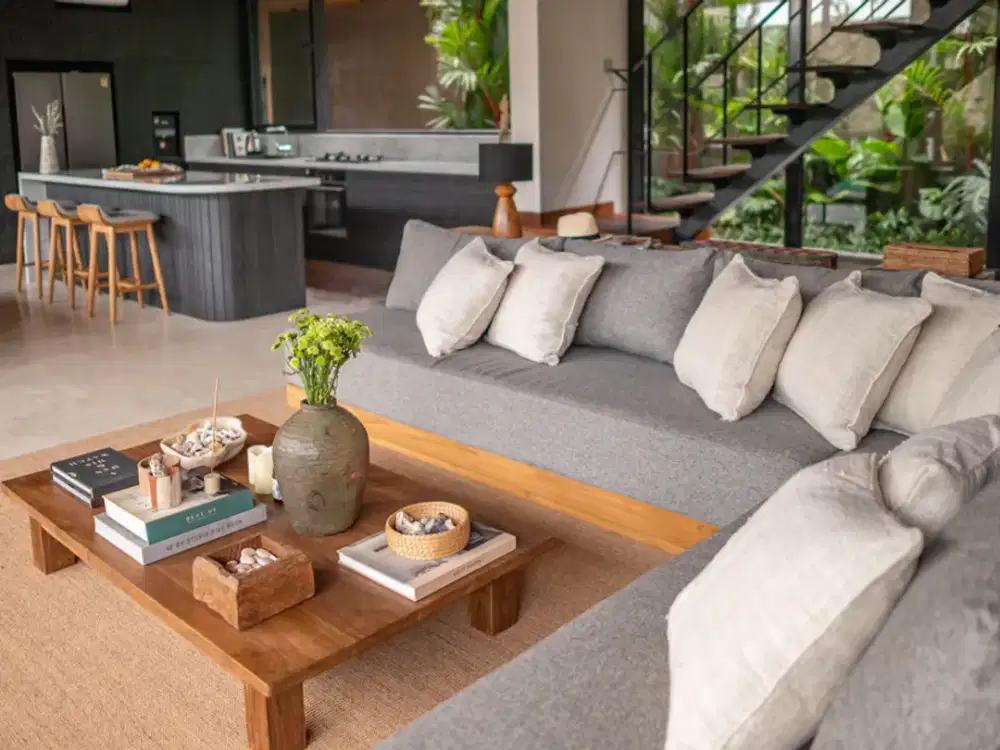 Leasehold - Luxurious Modern Tropical Family Villa in Babakan, Canggu, Bali