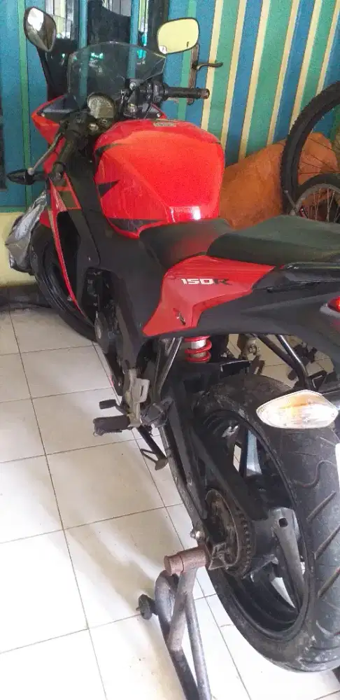 Dijual mtr cbr 150 thn 2013