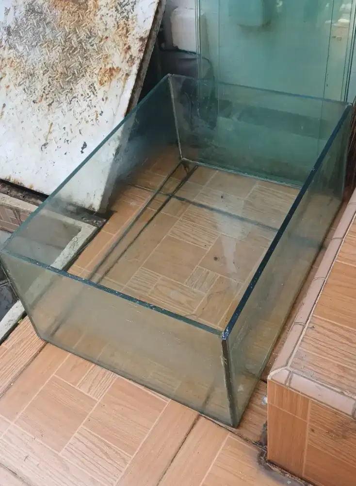 Aquarium besar 80x50x30 kaca 1 CM tebal