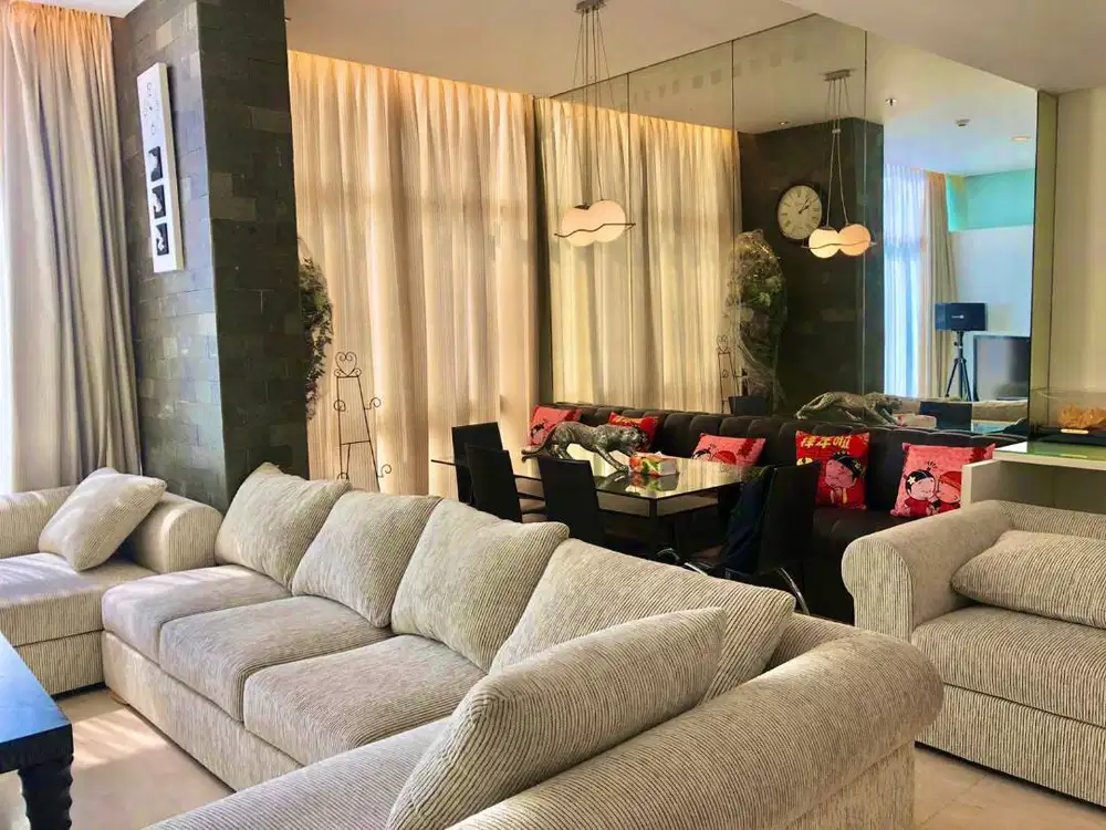 Turun HargaApartemen The Summit Kelapa Gading full furnished pool view