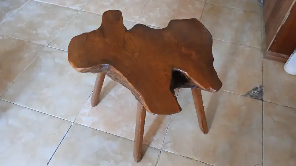 Kursi jati gembol