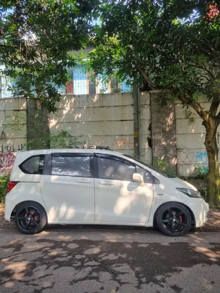 Honda Freed PSD 2011