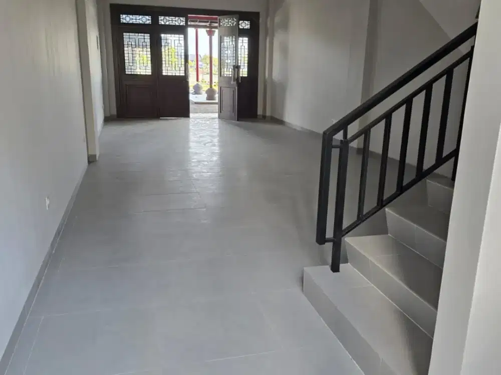 sewa ruko 3,5 lantai mega kuningan PIK 2 kosongan