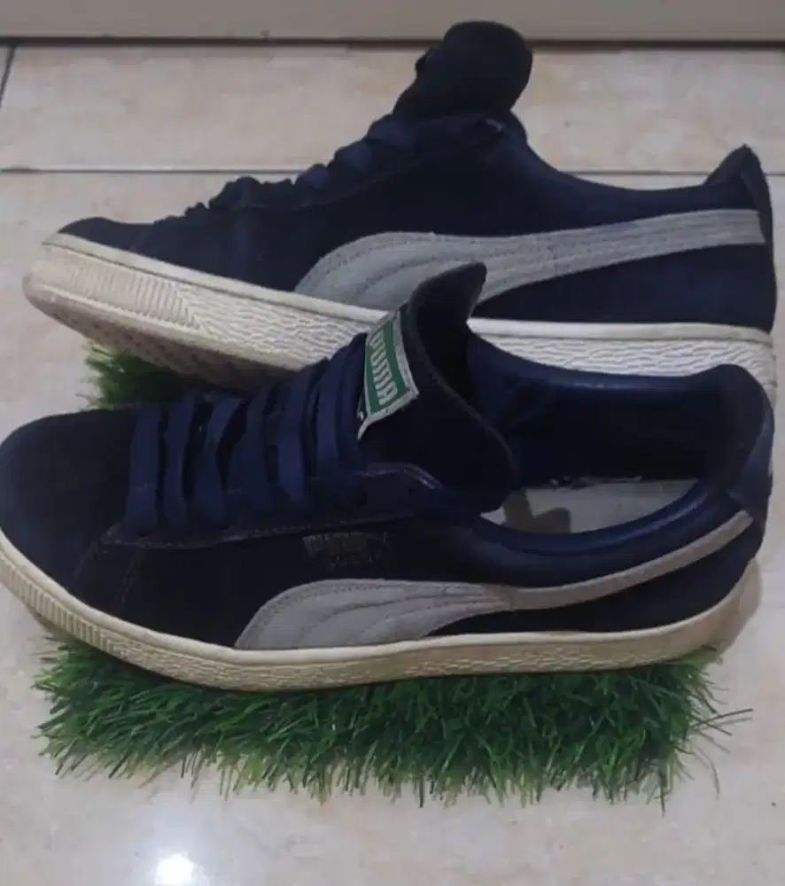 Sepatu puma navy