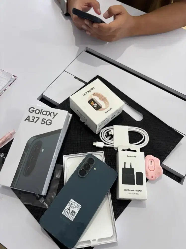 NEW SAMSUNG GALACXY A37 SERIES!
