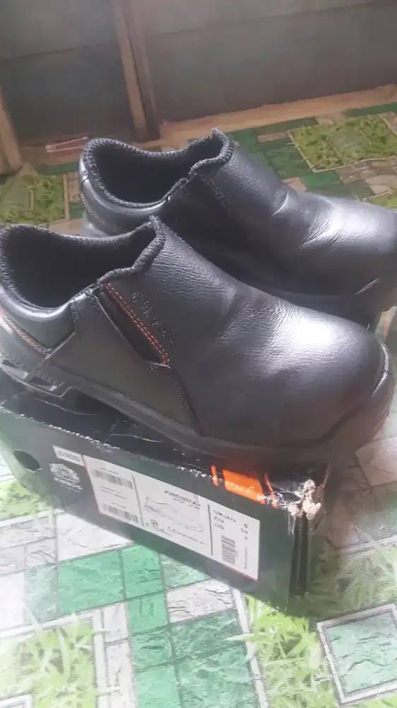 sepatu septy kings
